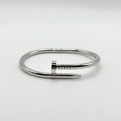 Classic Silver Bangle