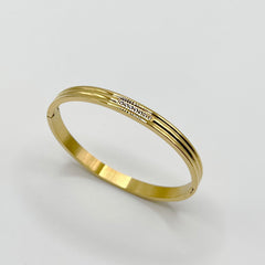 Elegant Gold Bangle