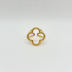 Clover Style Gold Ring