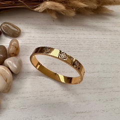 Zircon Clover Bangle